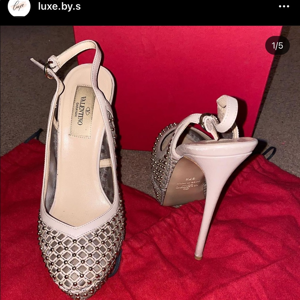 Valentino pumps
